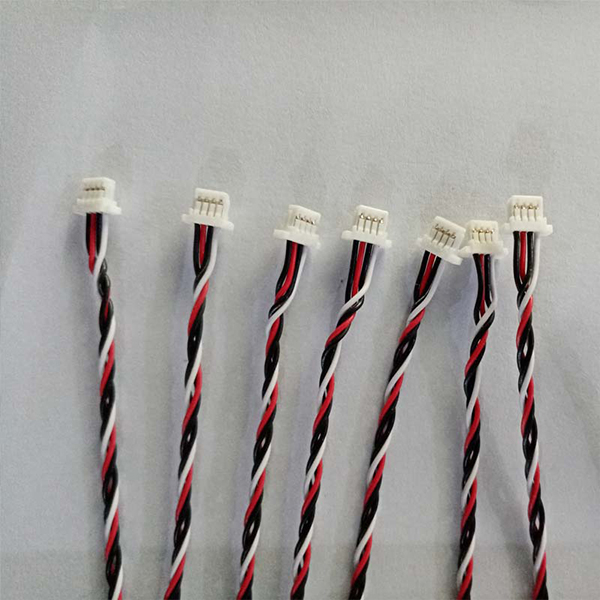 1.0 המגרש 4P רתמת חוט